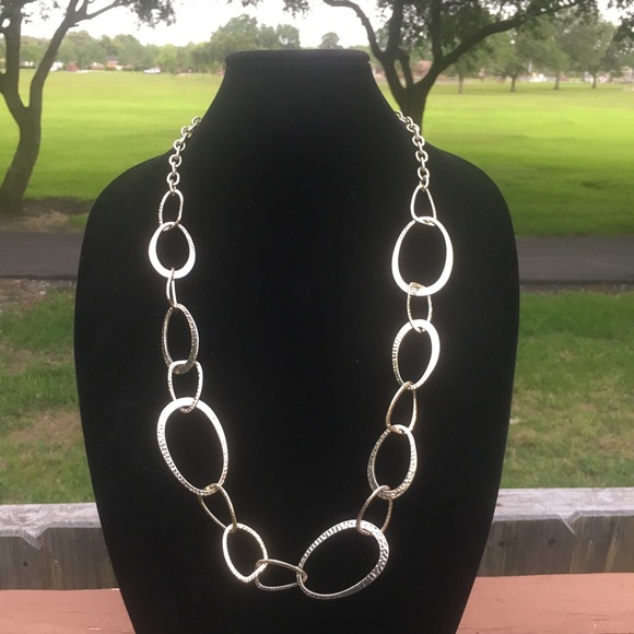 Gold Tone Large Links Ópera Necklace - Picture 2 of 4